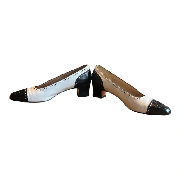 Vintage Ferragamo Square Toe Black and White Pumps Perfect Condition siz… - Picture 4 of 12
